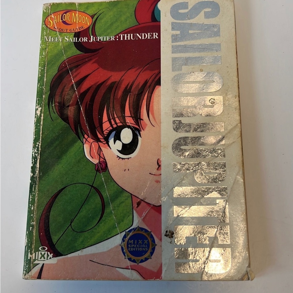 Sailor Moon Jupiter
Meet Sailor Jupiter: Thunder
Sailor Moon Scout Guide
Worn